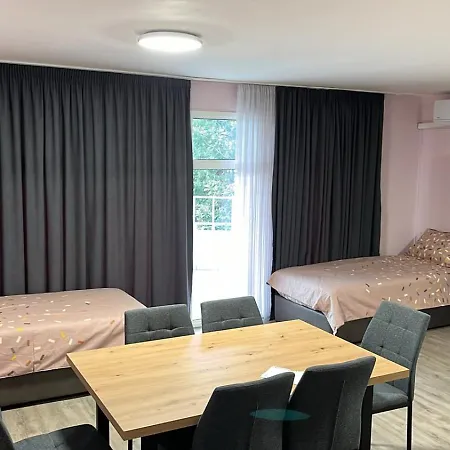 за гости хепи Penzion Varna